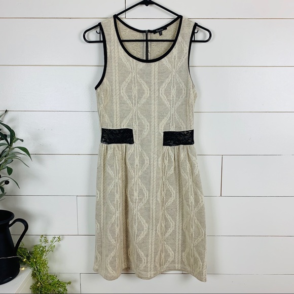 Dresses & Skirts - Cream + Black Sleeveless Sweater Dress